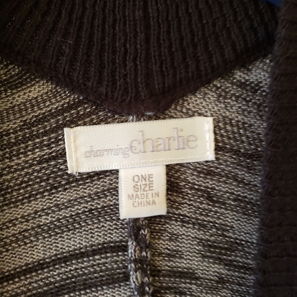 Black & Gray Ruana - Picture 3 of 6